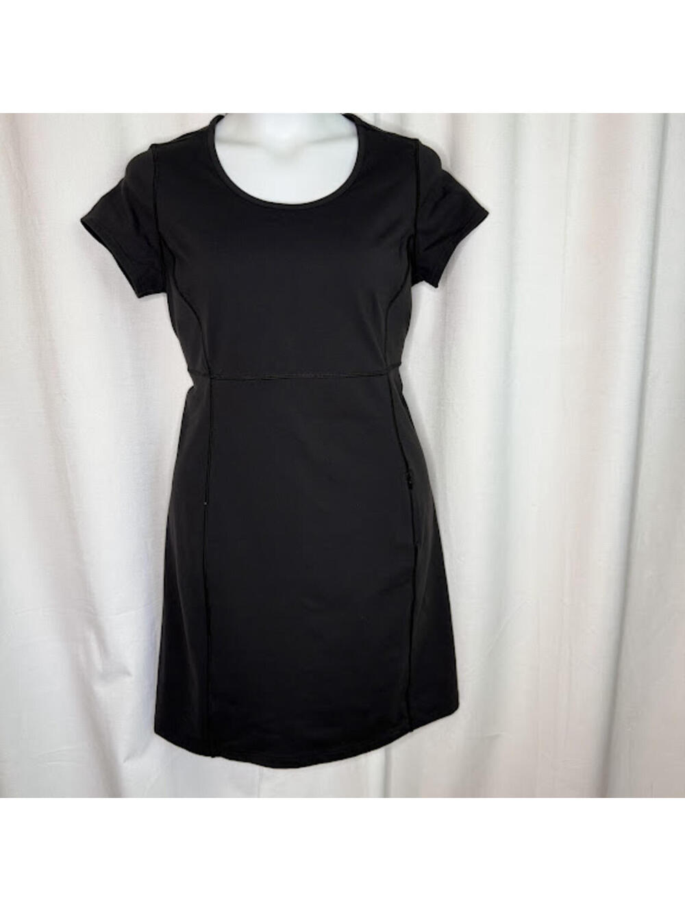 Duluth Trading Co. MEDIUM NoGA Dress Athletic / Exercise Dress Travel Dress LBD